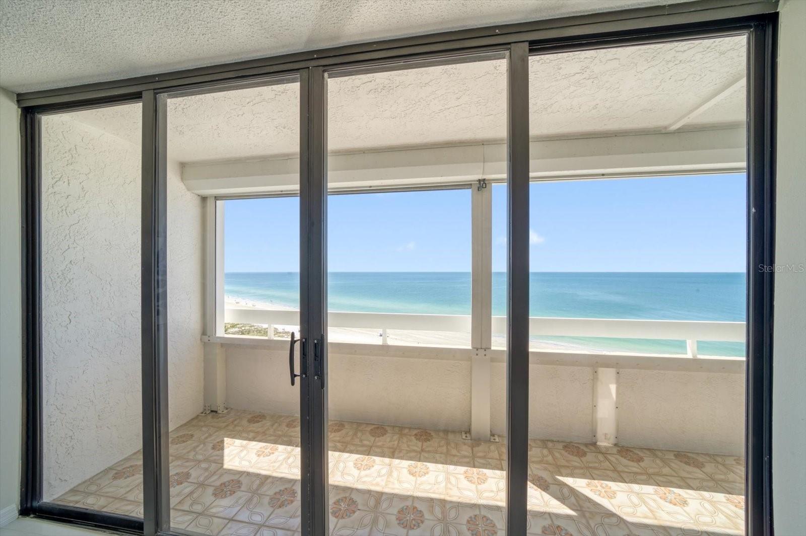 REDINGTON TOWERS 1 CONDO - Residential