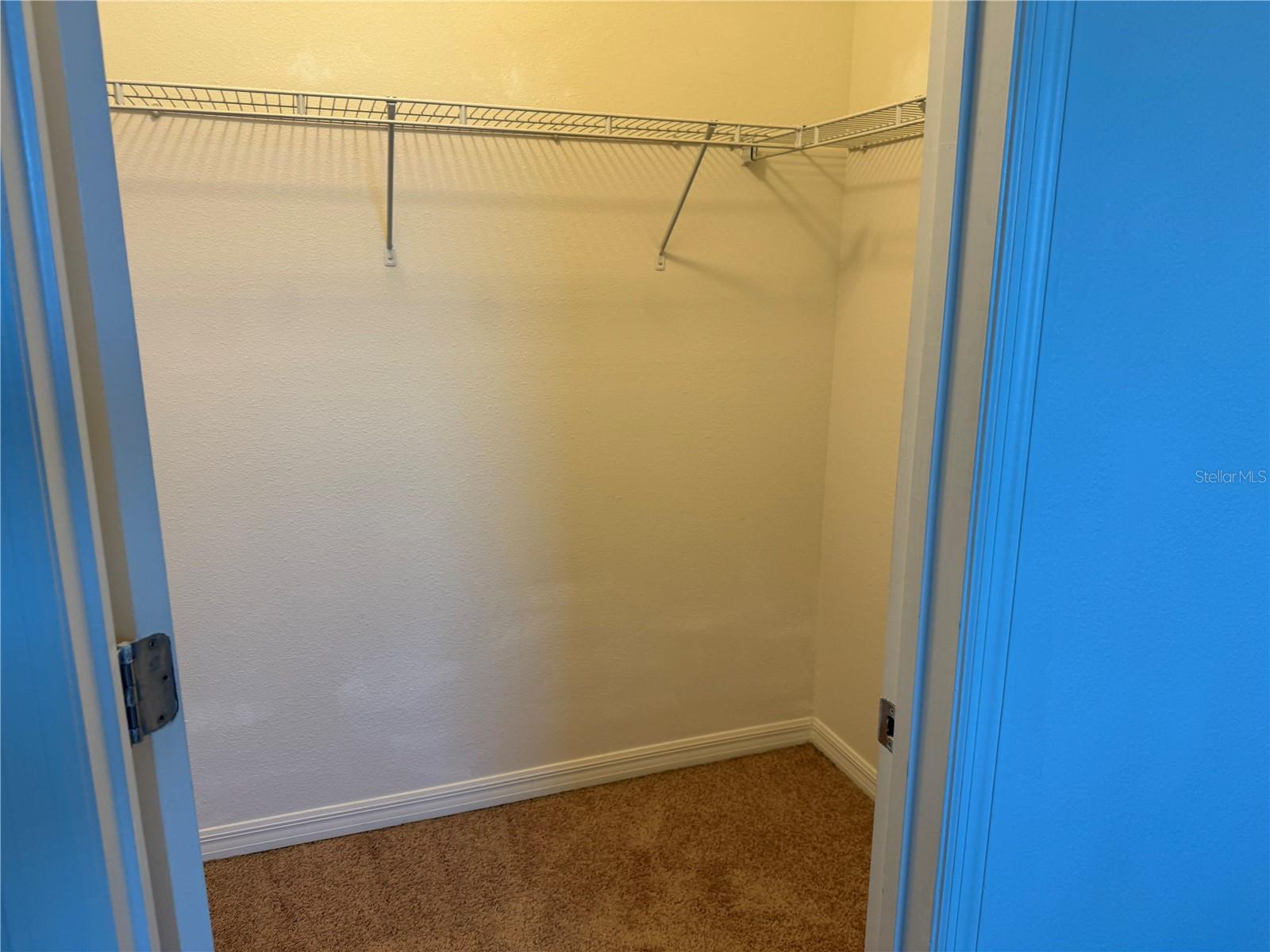 LAKE BLUFF/TOWN CENTER EAST-PH - Residential Lease