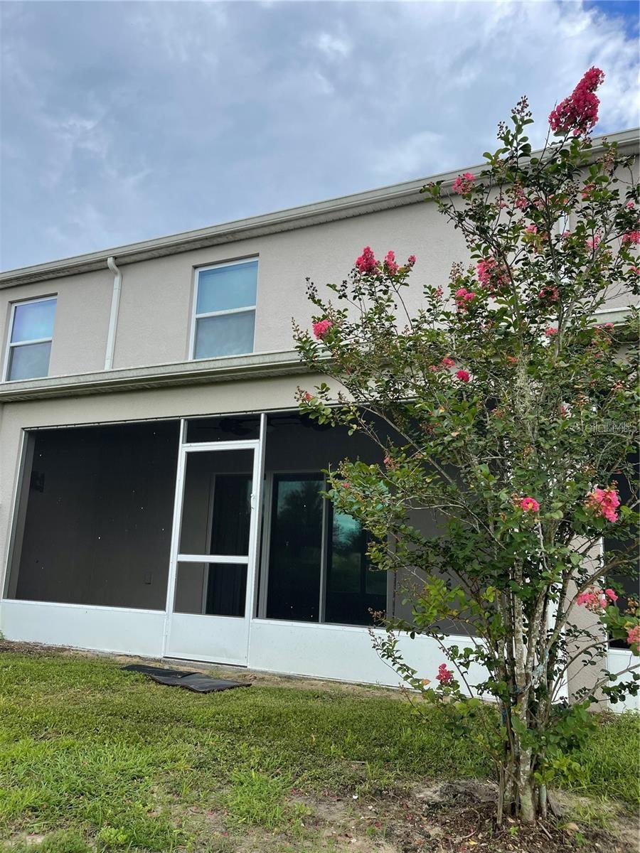 LAKE BLUFF/TOWN CENTER EAST-PH - Residential Lease