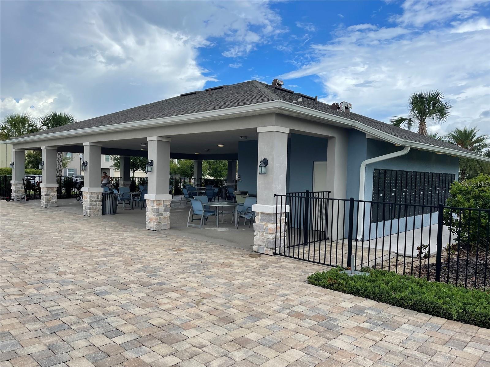 LAKE BLUFF/TOWN CENTER EAST-PH - Residential Lease