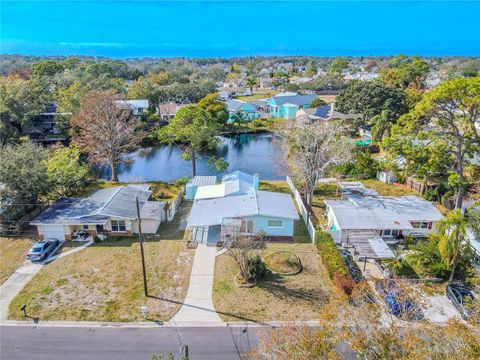 A home in PALM HARBOR