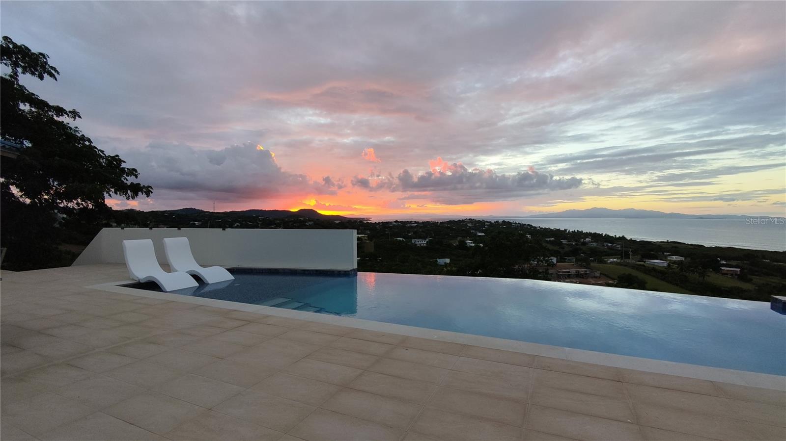 VILLA BORINQUEN - Residential