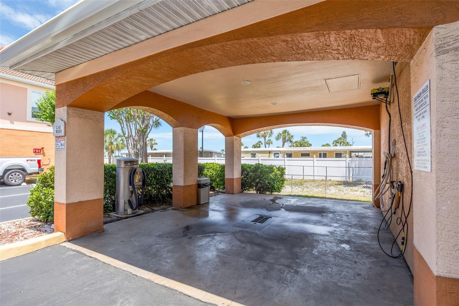 CULBREATH KEY BAYSIDE CONDOMIN - Residential