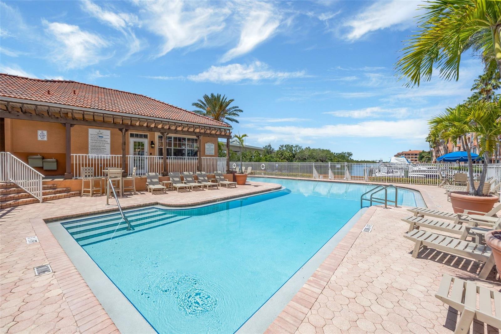CULBREATH KEY BAYSIDE CONDOMIN - Residential