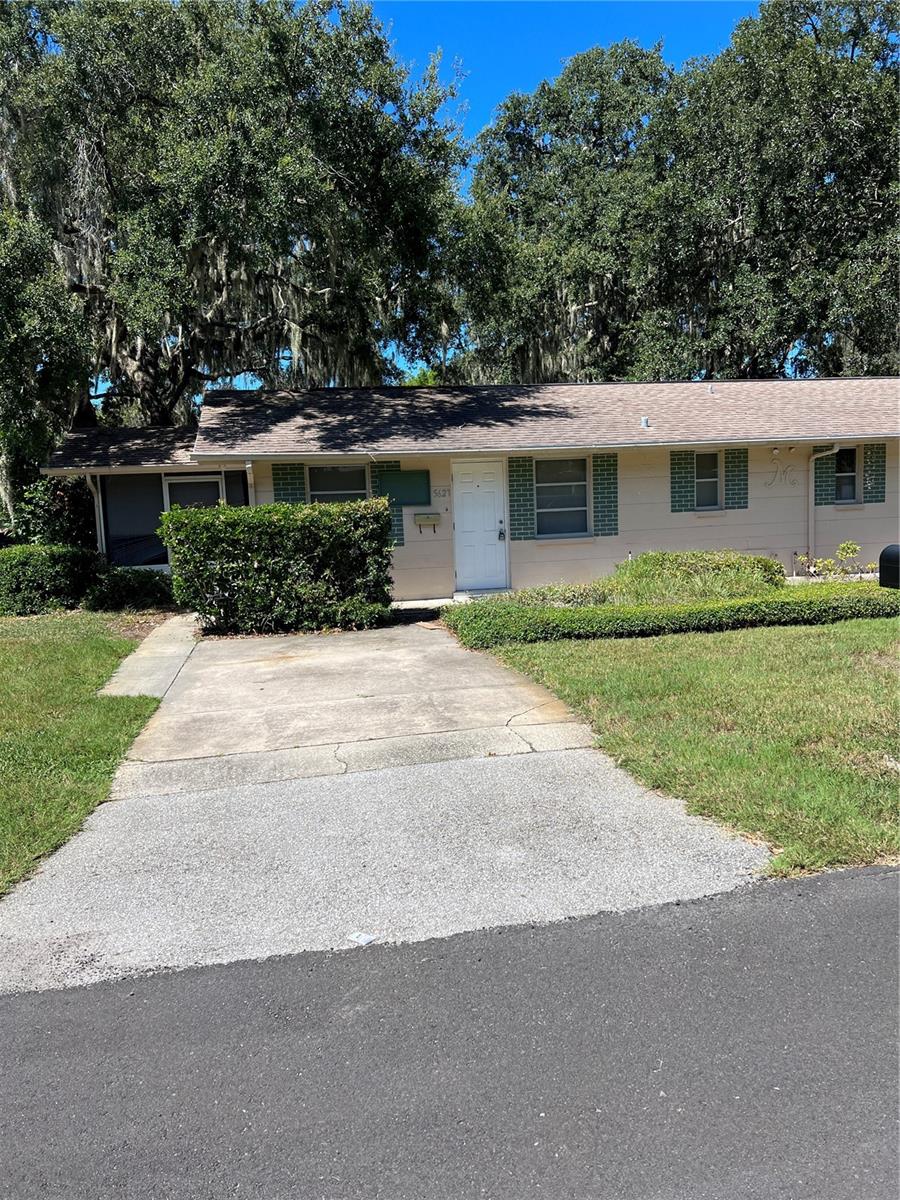 Beautiful and cozy well maintained 1 bed, 1 bath duplex available! Updated kitchen, blinds, laminate flooring, inside utility room with stacked washer and dryer, bath with tub w/shower and more. Comfy screened lanai. A must see now before its gone!