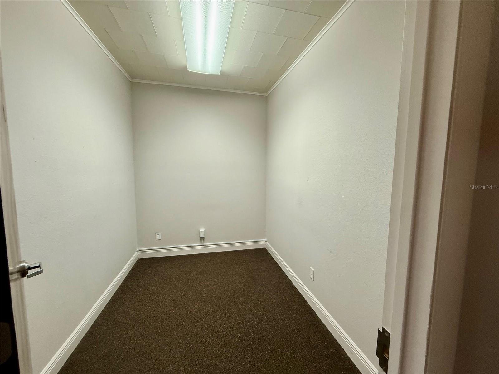 ACREAGE - Commercial Sale