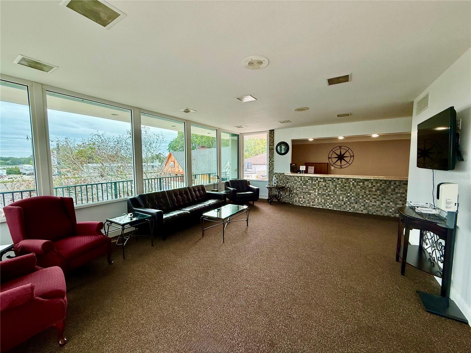 ACREAGE - Commercial Sale