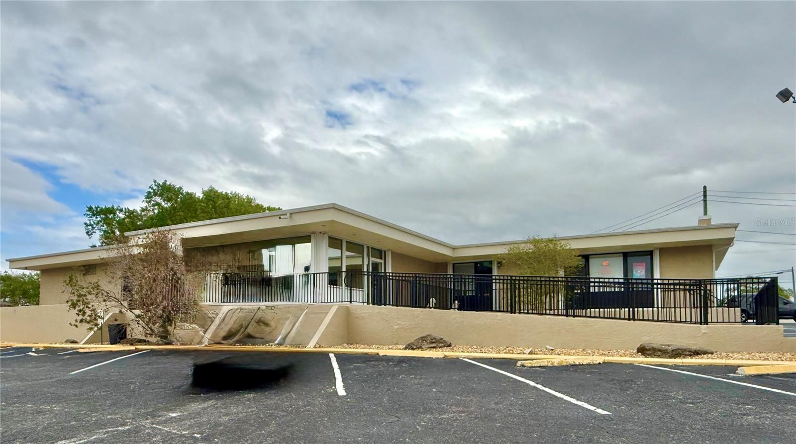 ACREAGE - Commercial Sale