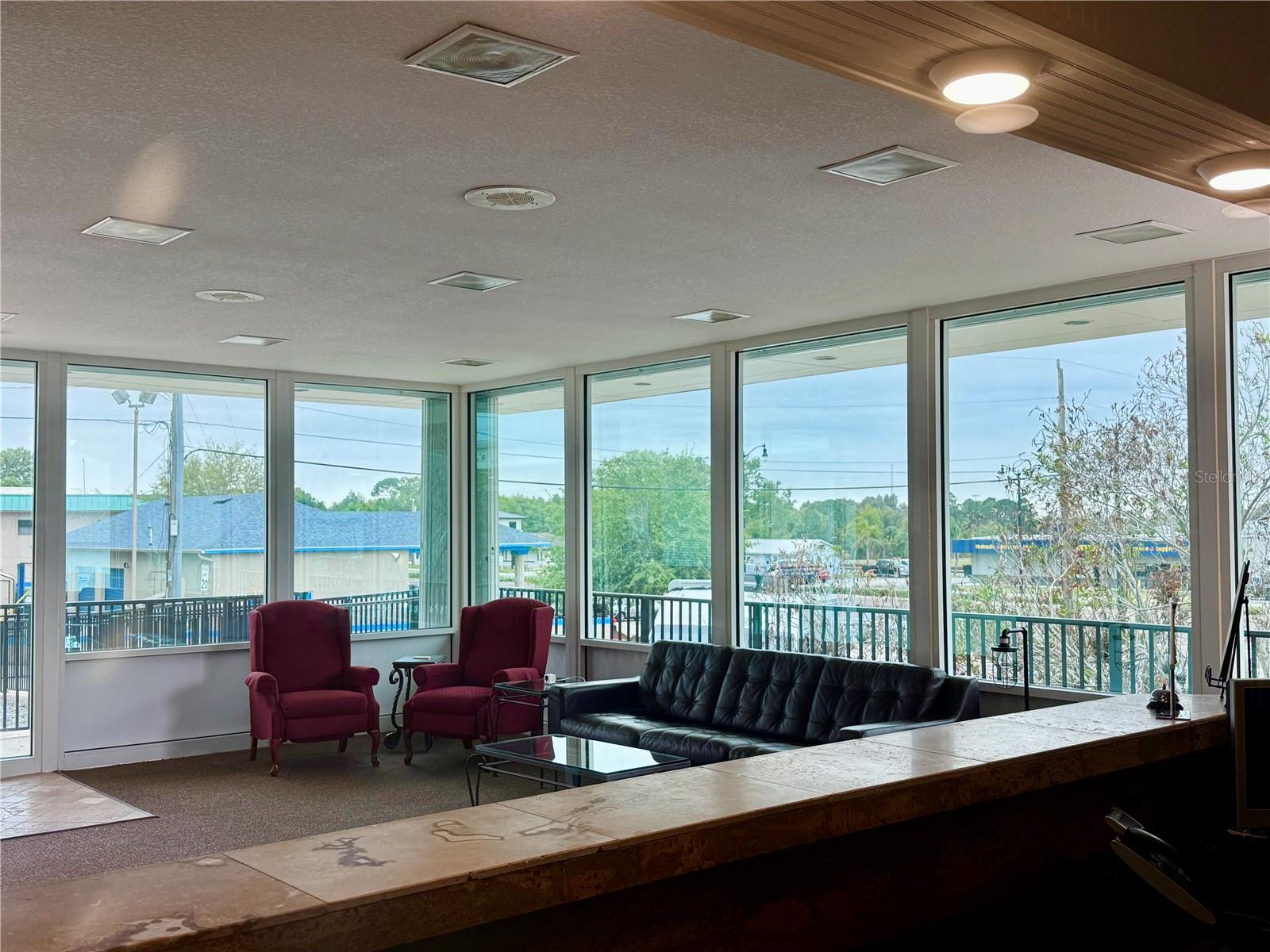 ACREAGE - Commercial Sale