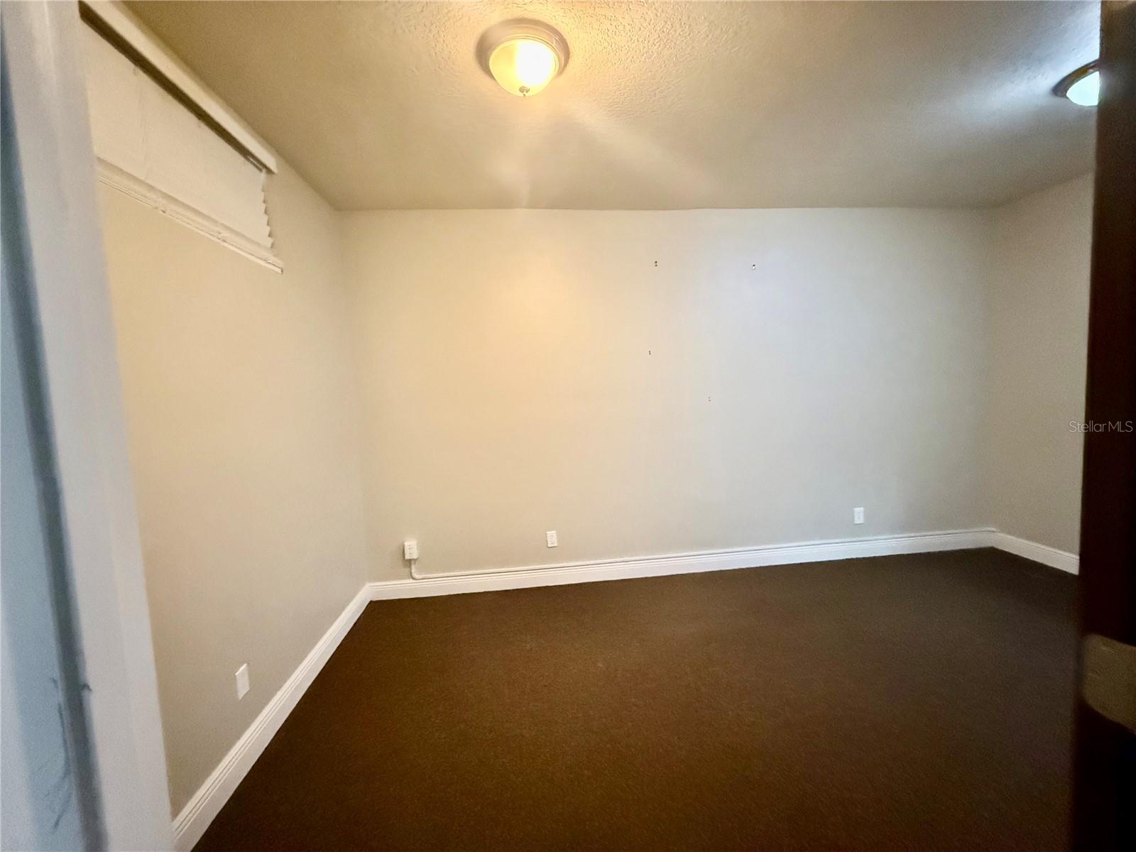 ACREAGE - Commercial Sale