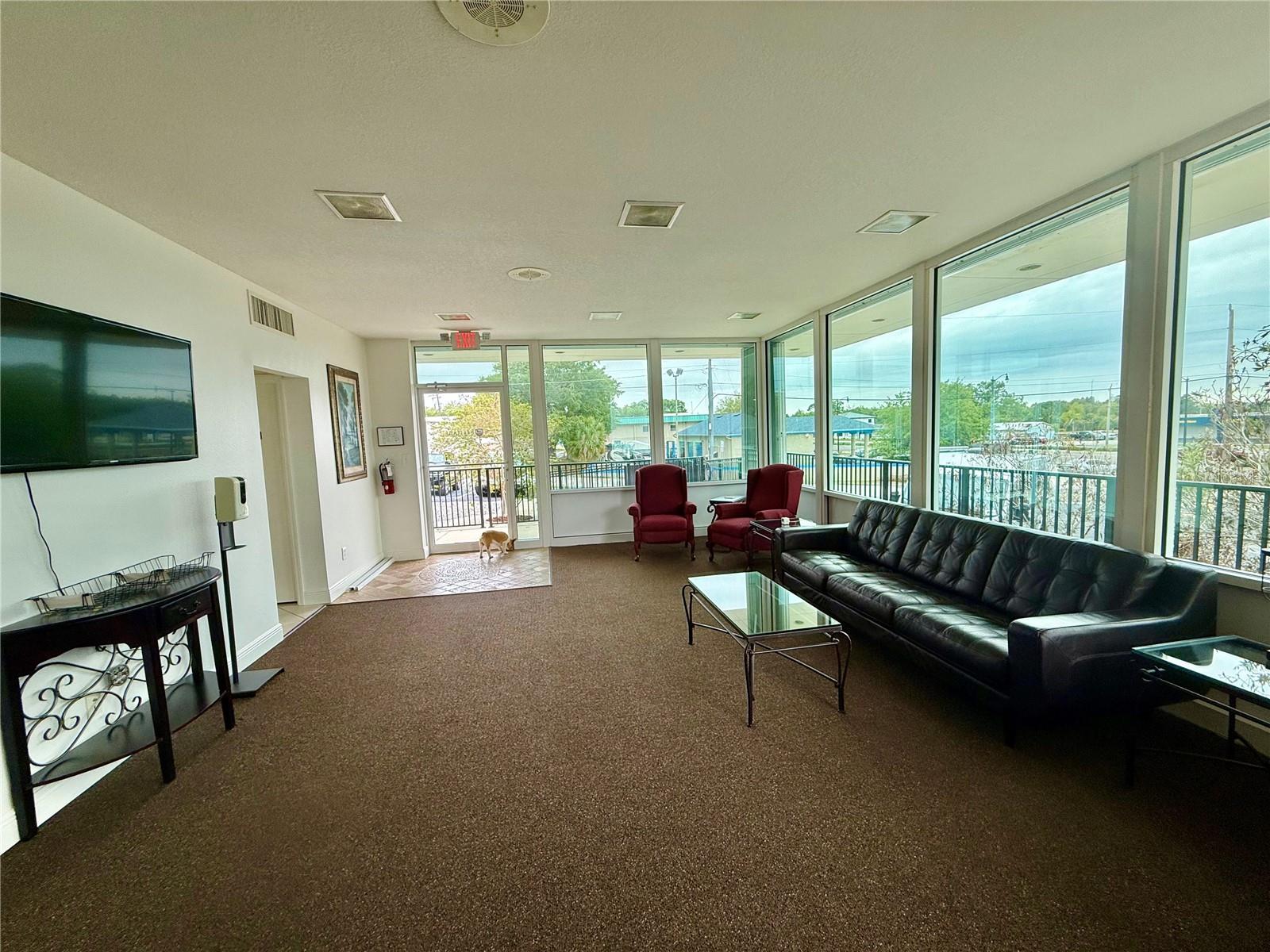 ACREAGE - Commercial Sale