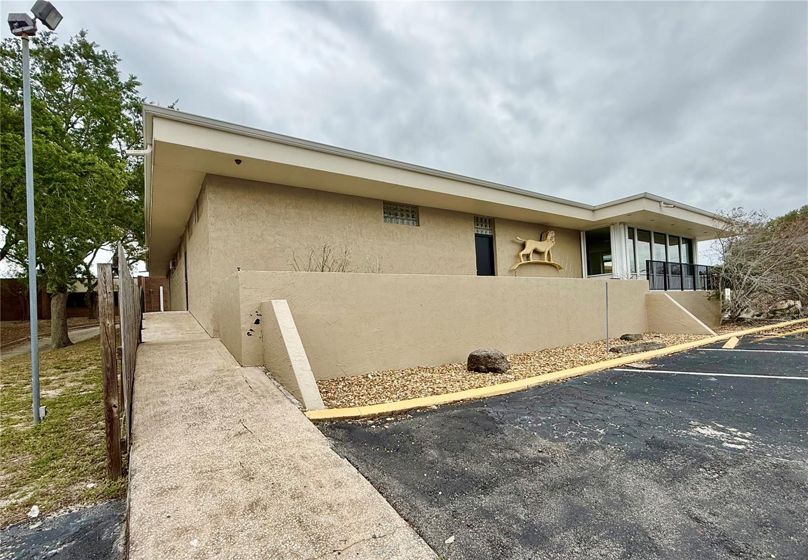 ACREAGE - Commercial Sale