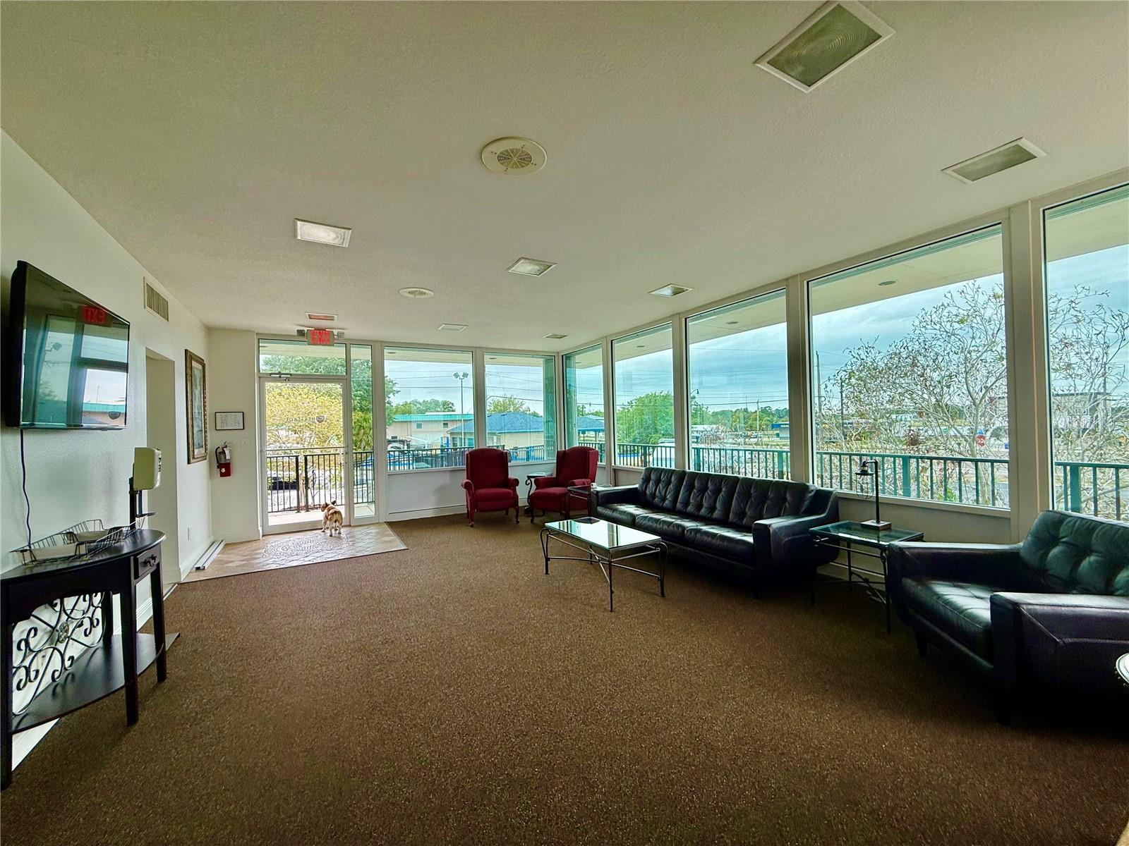 ACREAGE - Commercial Sale