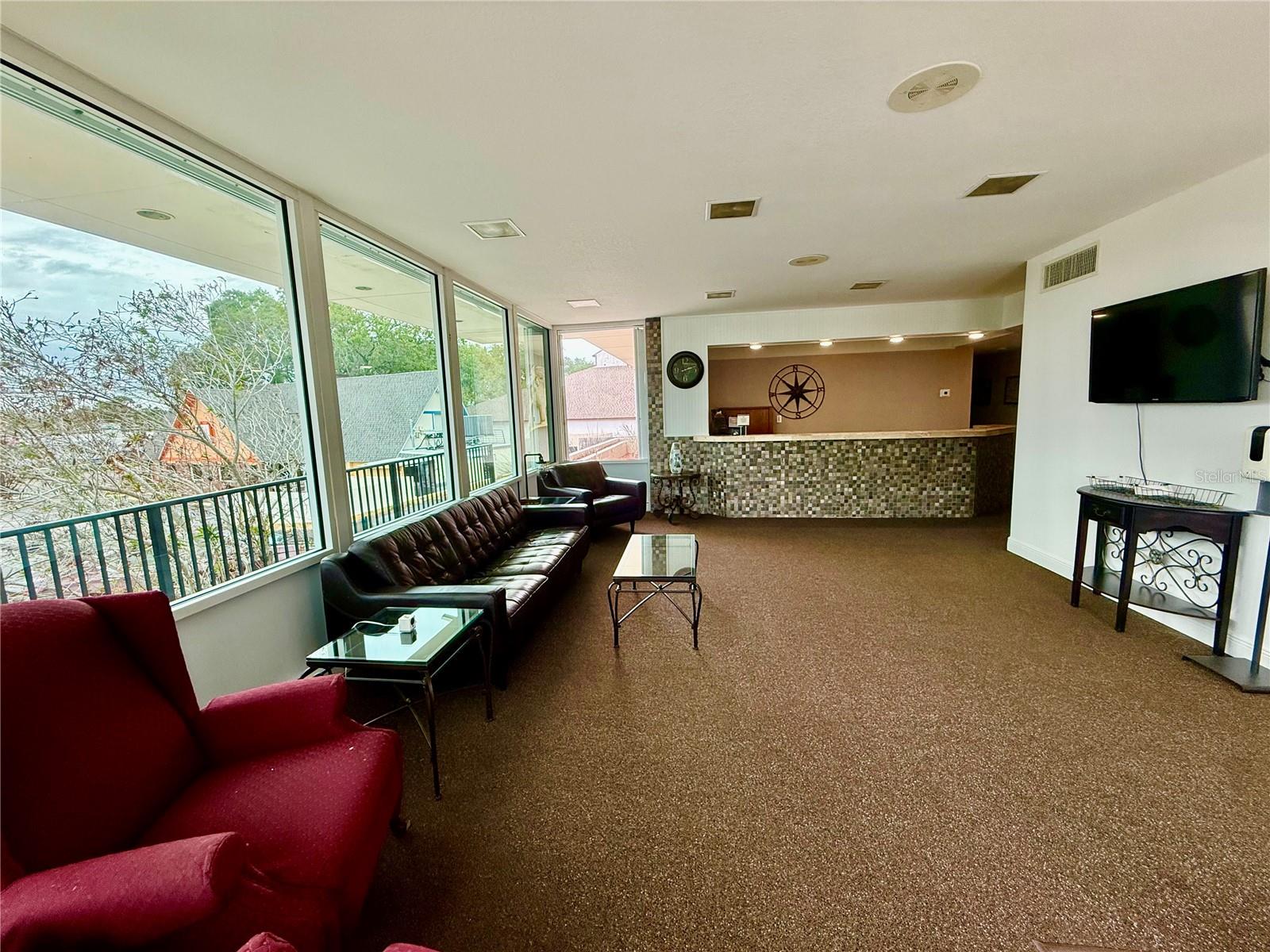 ACREAGE - Commercial Sale