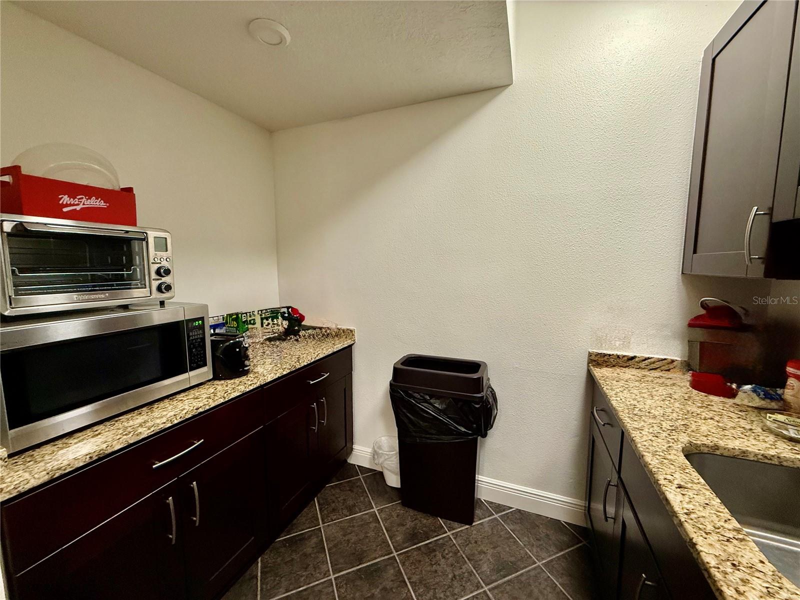 ACREAGE - Commercial Sale