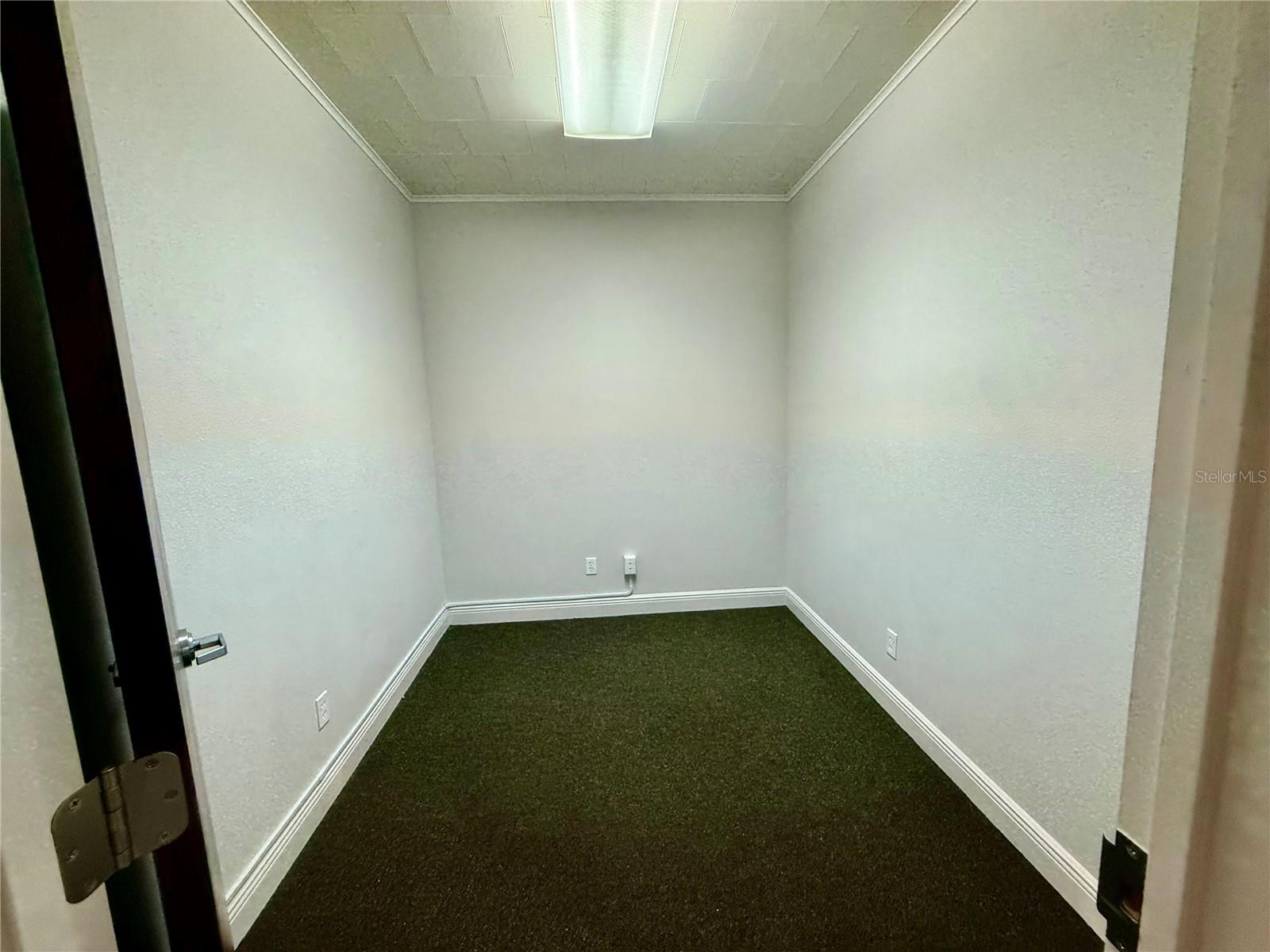 ACREAGE - Commercial Sale