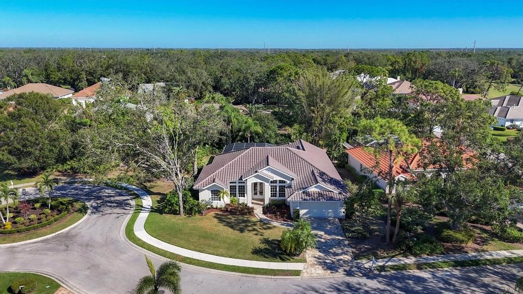 Photo of 6615 Hunter Combe Crossing, University Park, FL 34201 (MLS # A4671401)