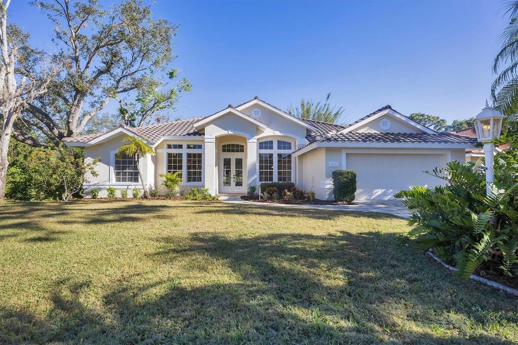 Photo of 6615 Hunter Combe Crossing, University Park, FL 34201 (MLS # A4671401)