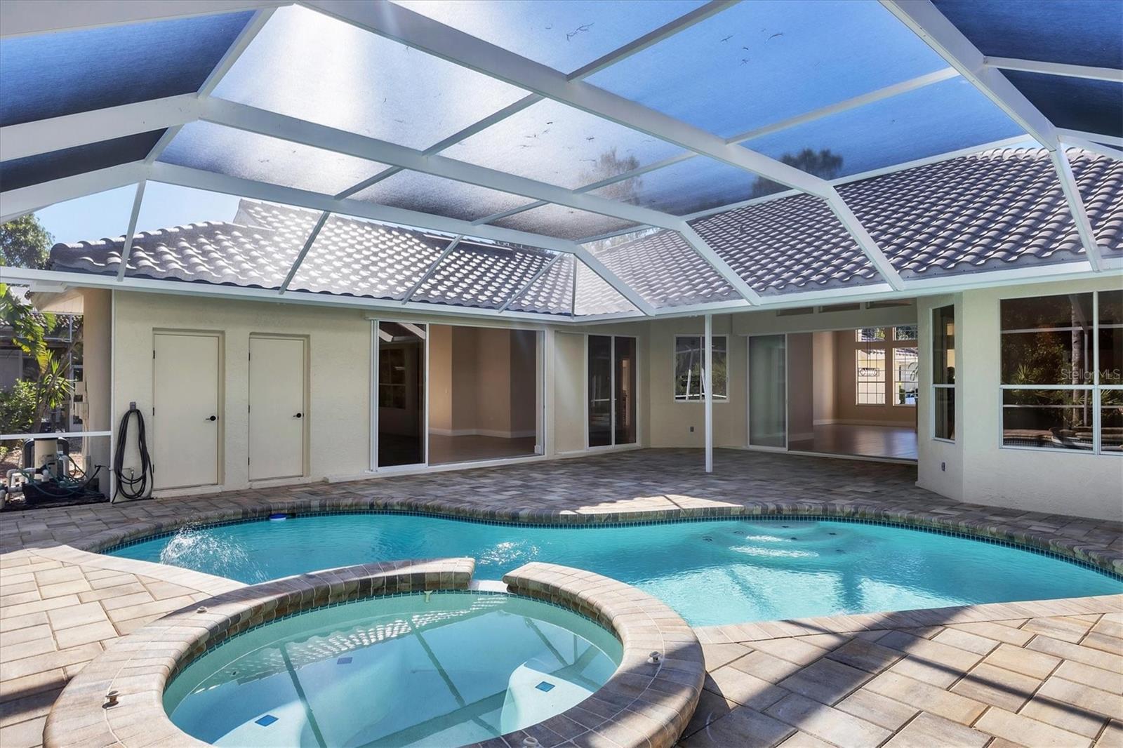 UNIVERSITY PARK - Residential