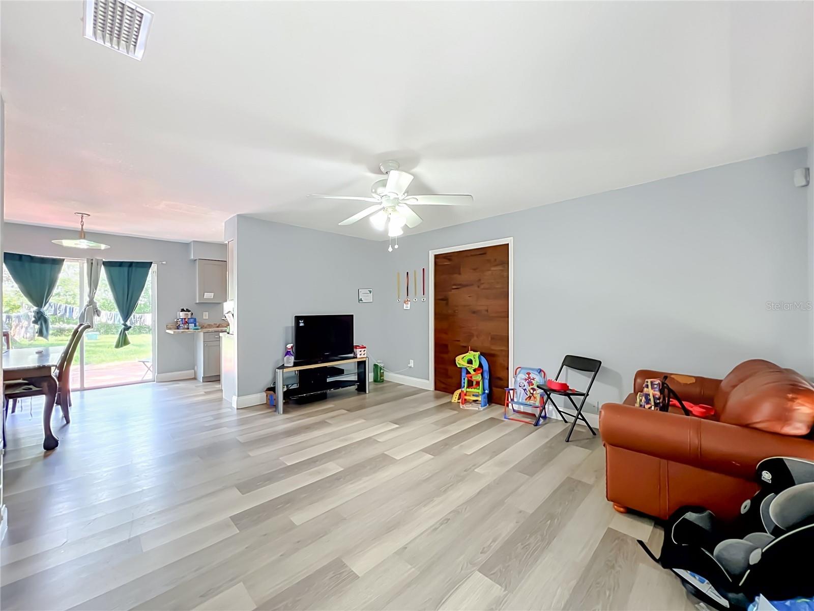 5855 HUTTON DRIVE