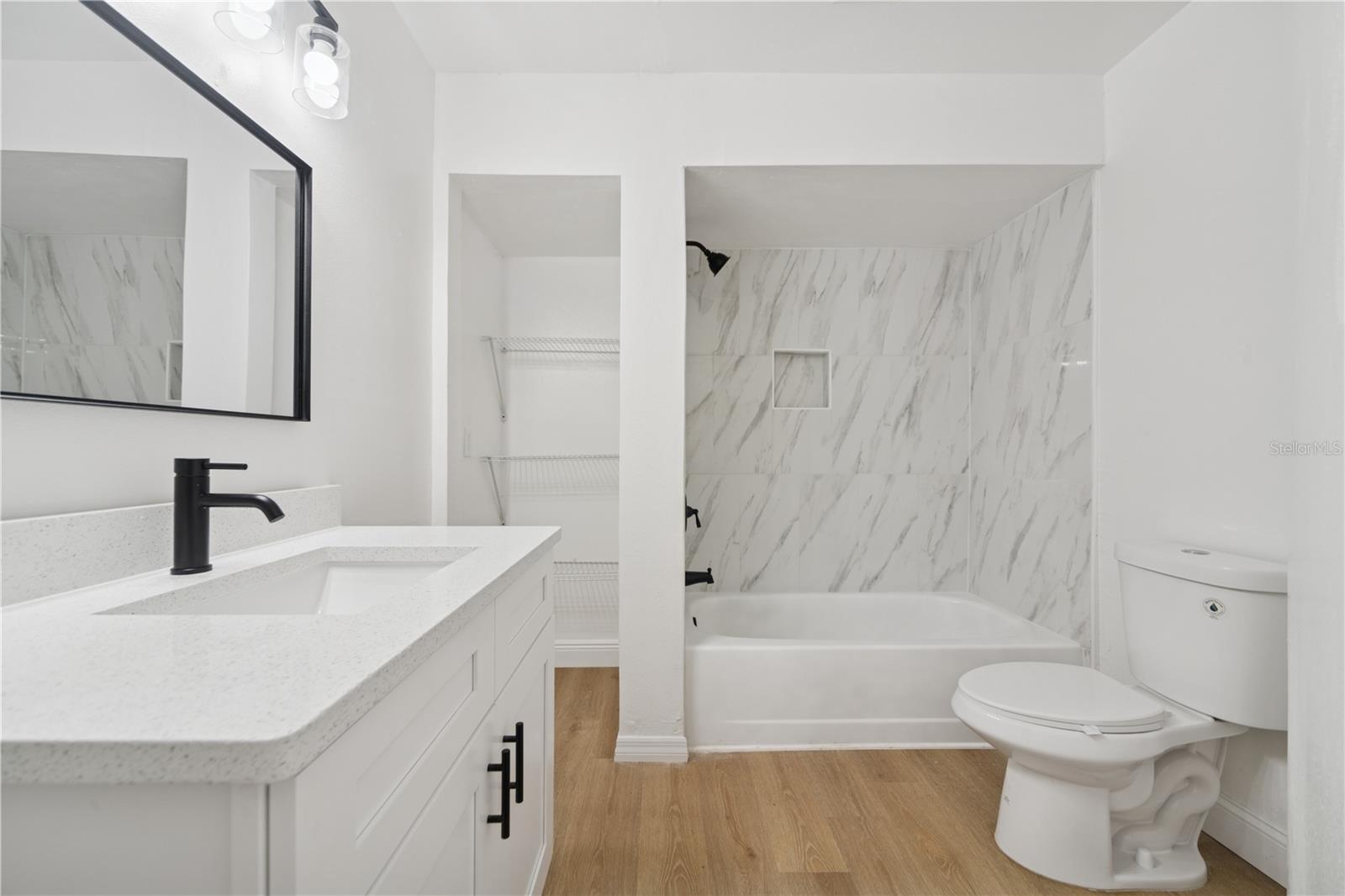 OAKLAND VILLAGE SEC 4 PH 3 - Residential