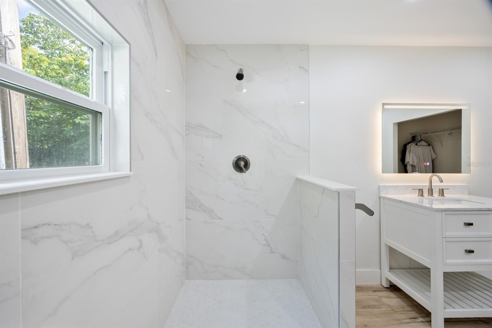 VENSETTA PARK ADD - Residential Lease