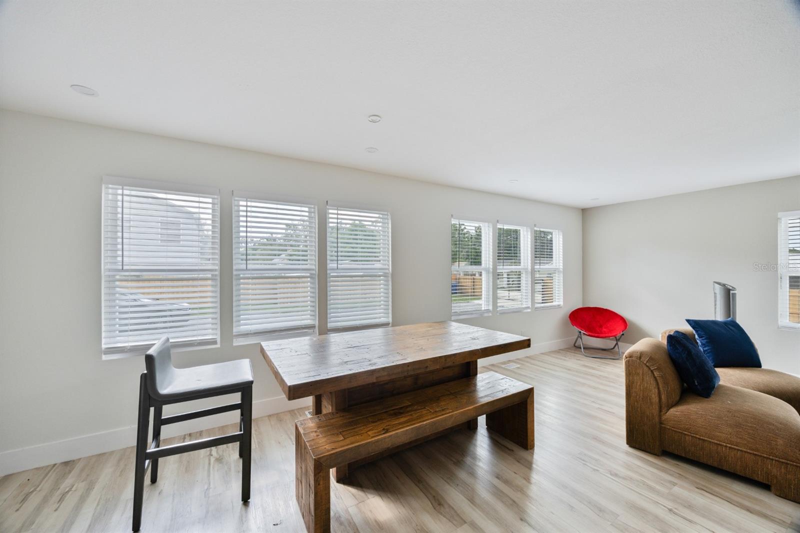 VENSETTA PARK ADD - Residential Lease