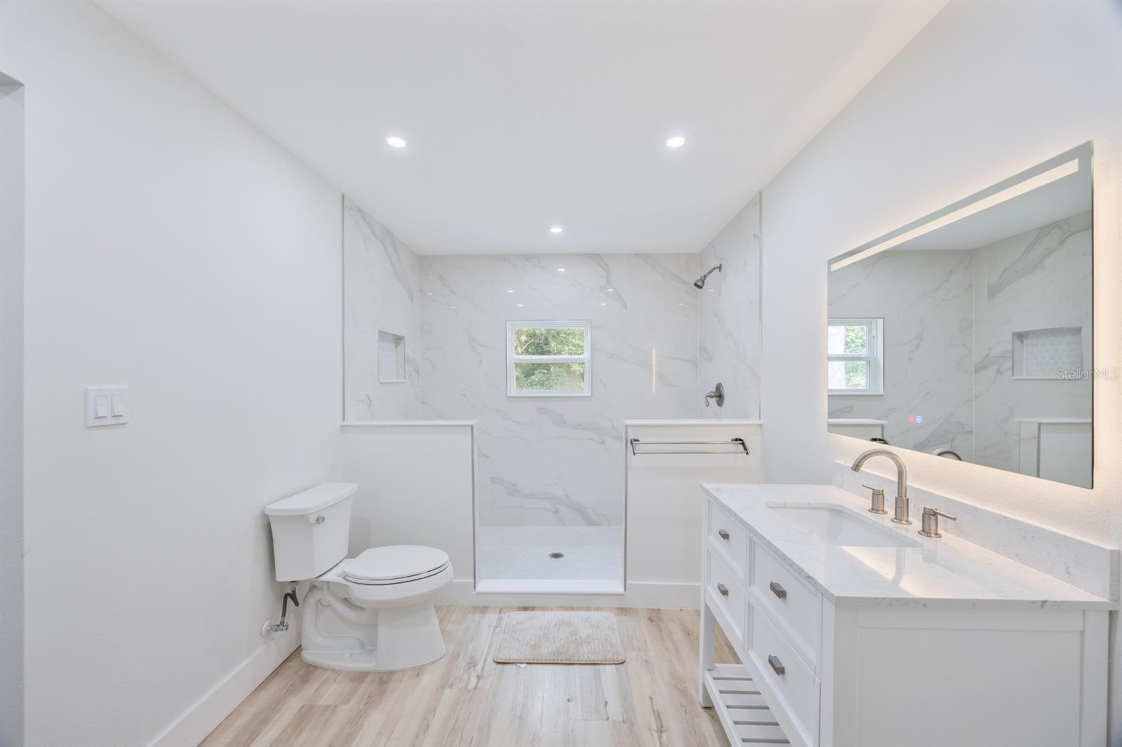 VENSETTA PARK ADD - Residential Lease