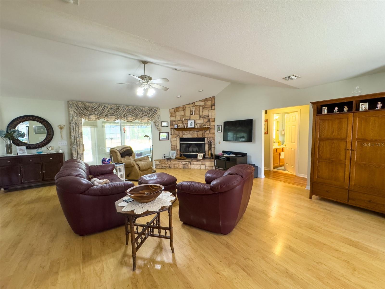 7628 ALAMEDA WAY