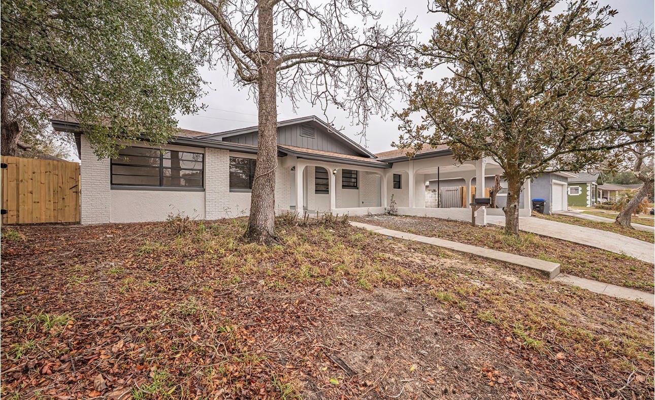 1709 LAKE LORINE DRIVE