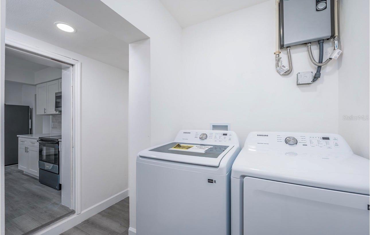 ROBINSWOOD HILLS - Residential