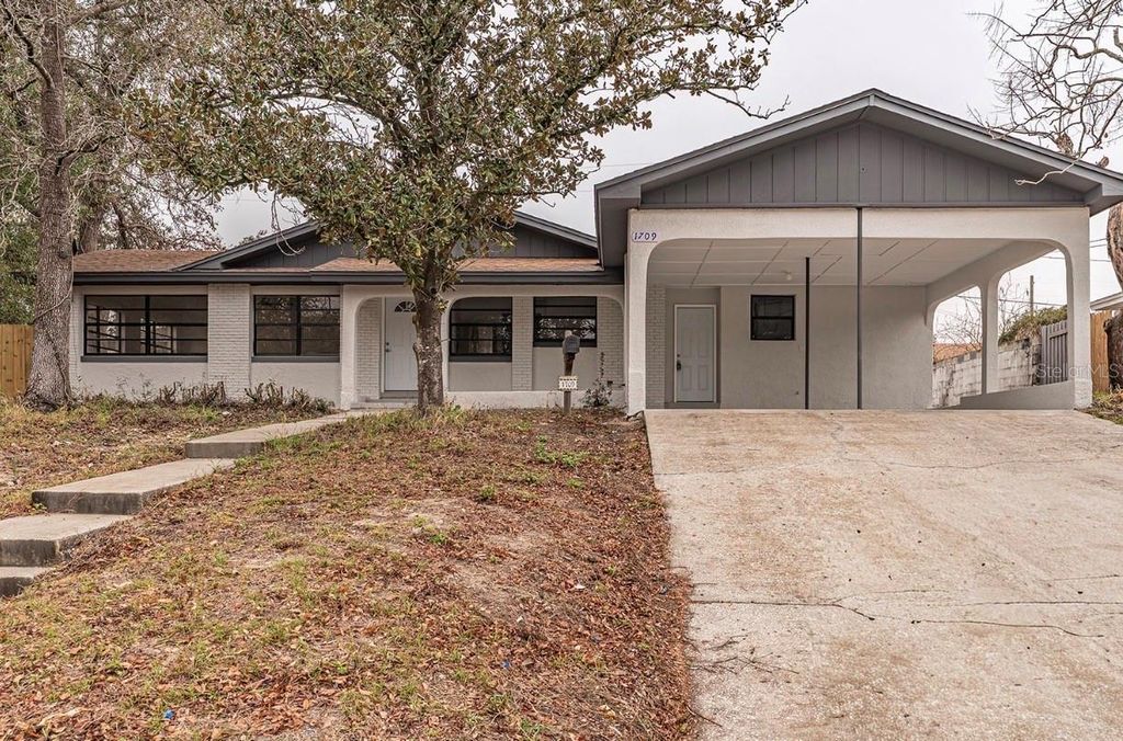 Photo of 1709 Lake Lorine Drive, Orlando, FL 32808 (MLS # S5145359)