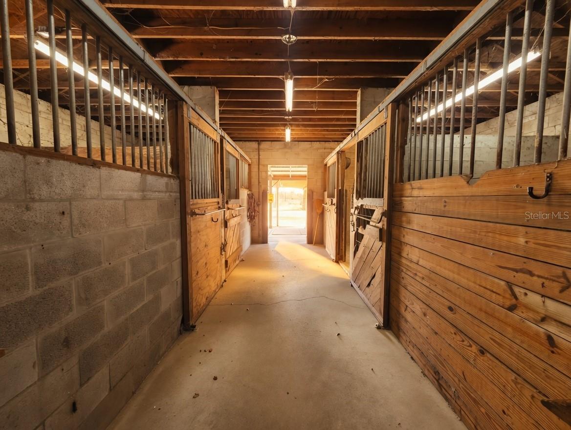 SADDLE CREEK - Residential