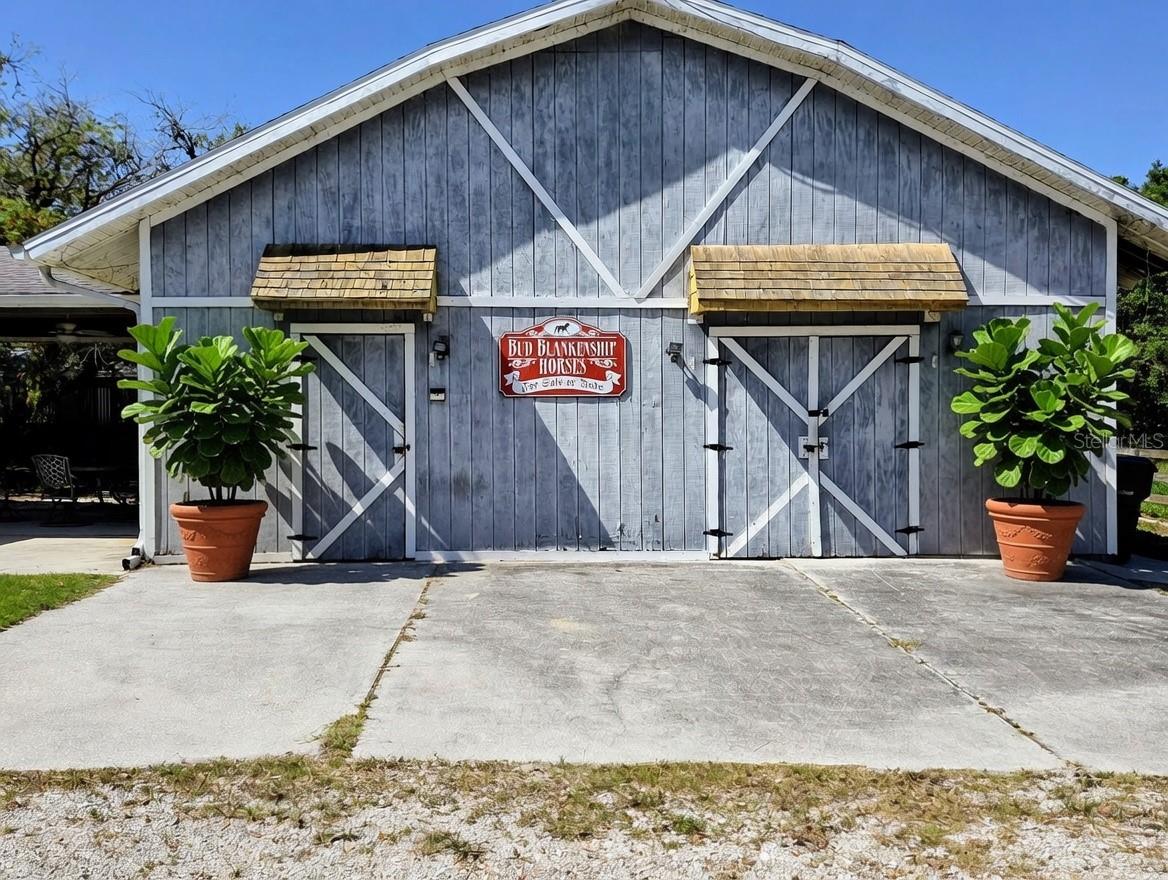 SADDLE CREEK - Residential