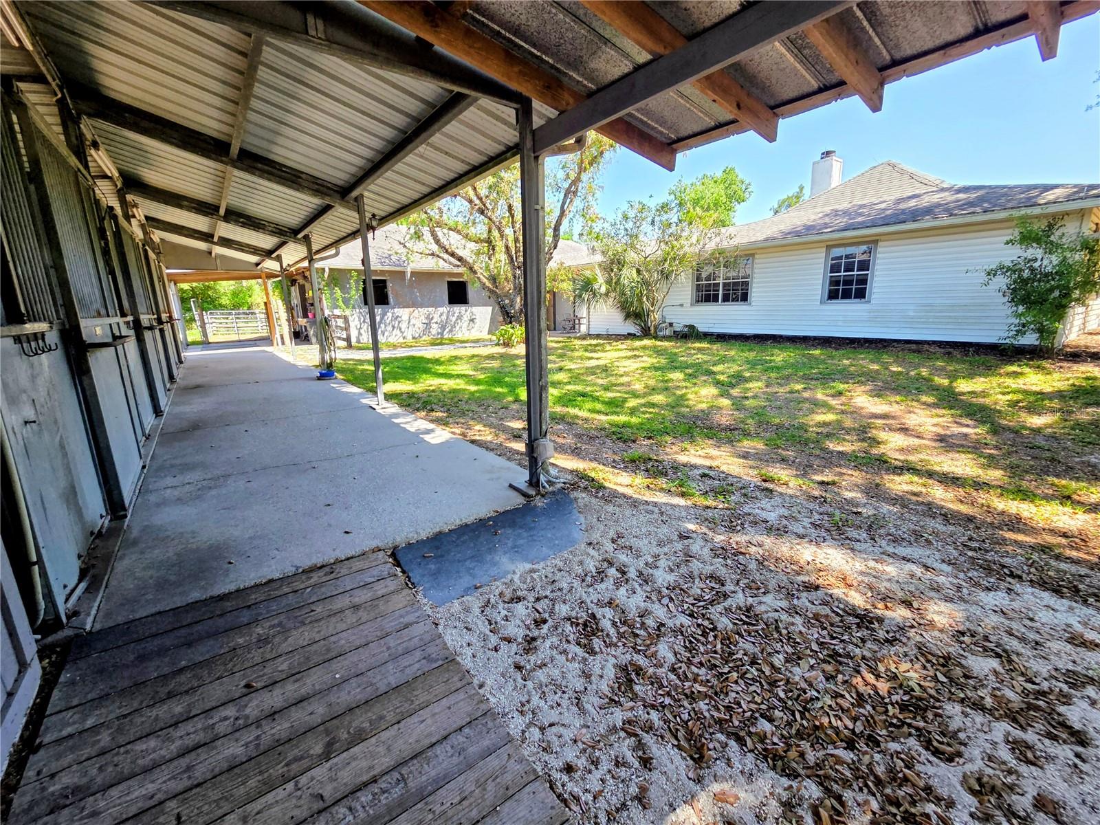 SADDLE CREEK - Residential