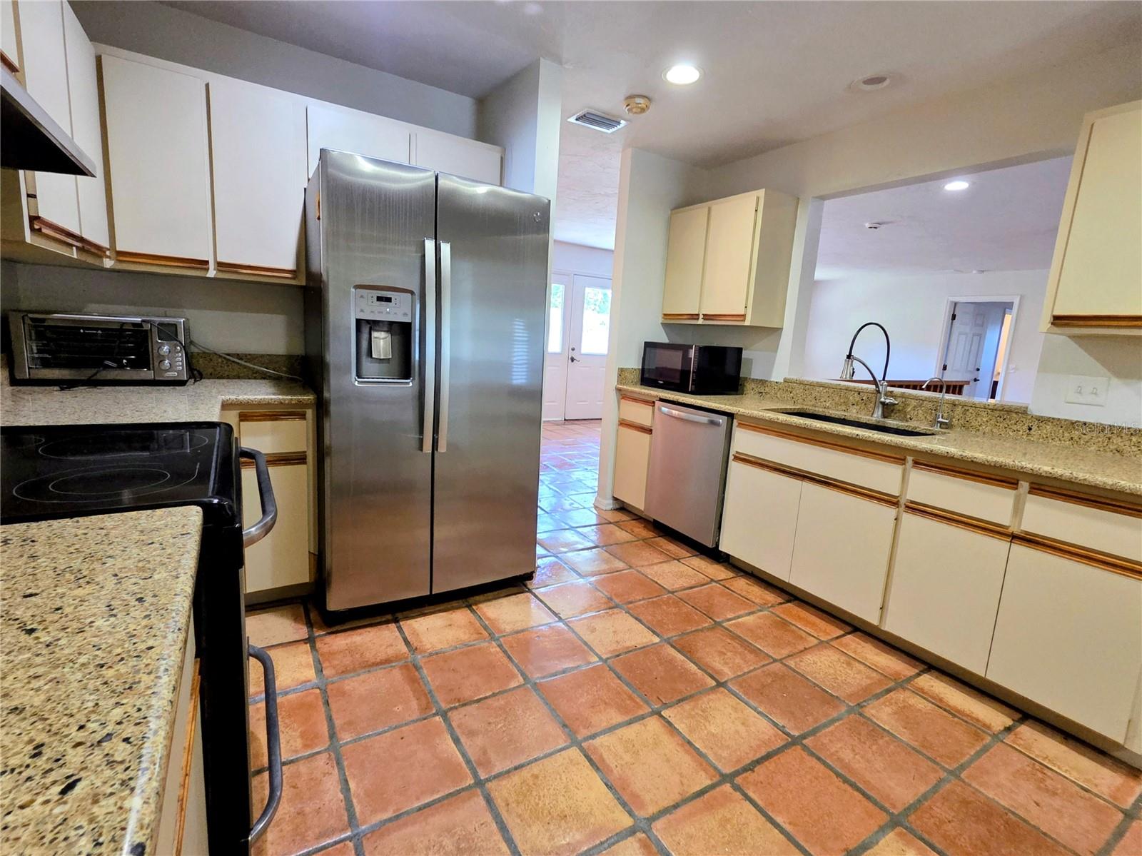 SADDLE CREEK - Residential