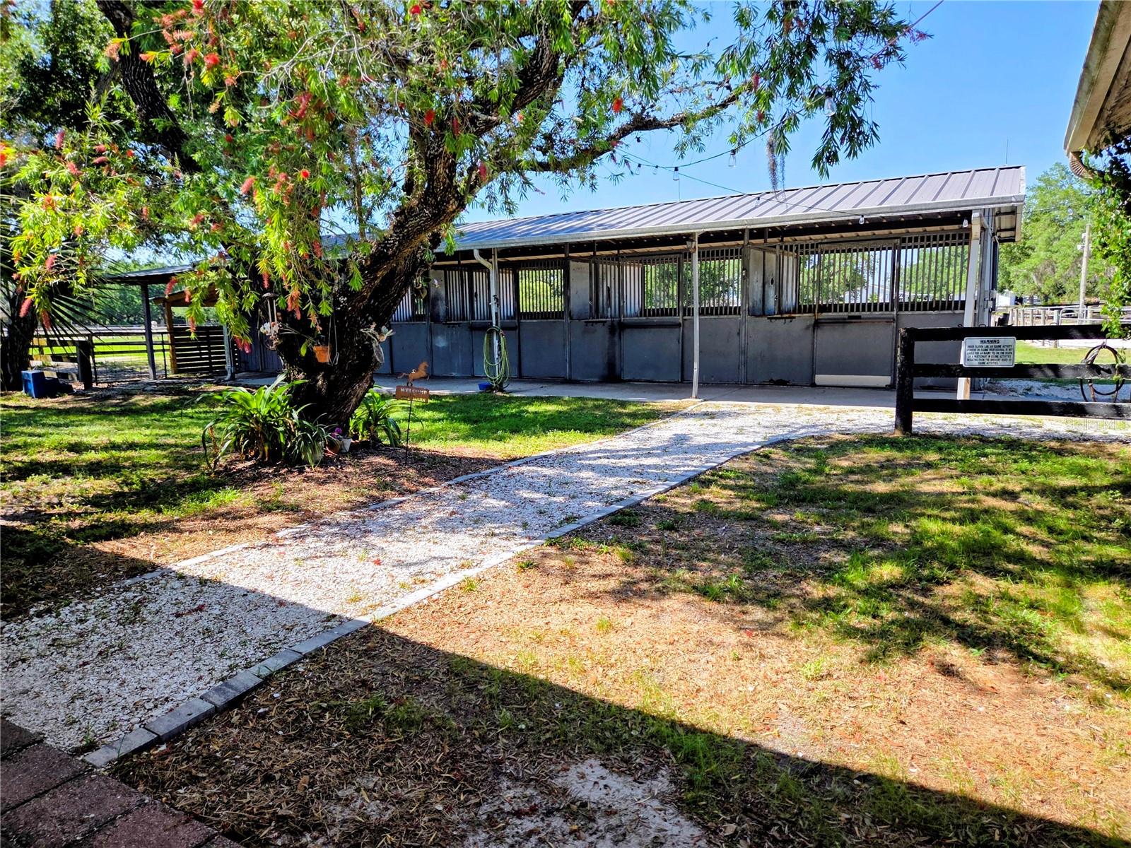 SADDLE CREEK - Residential