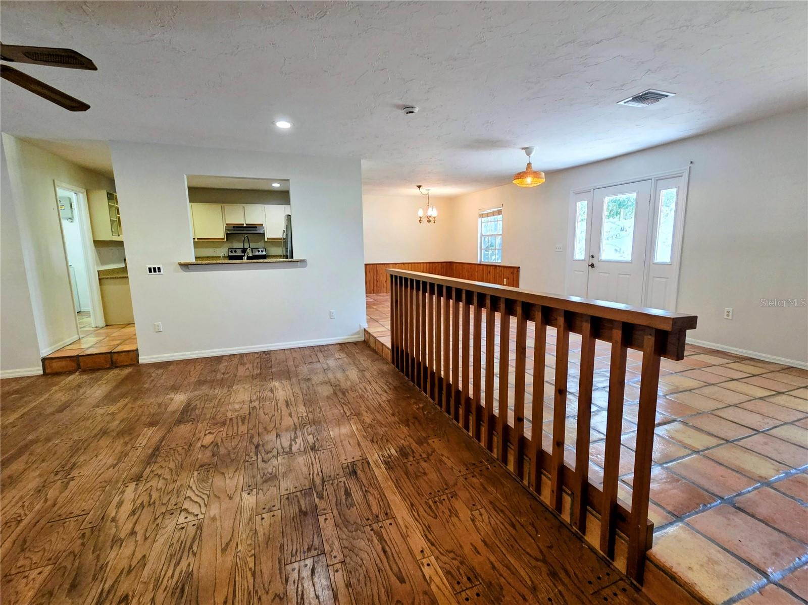 SADDLE CREEK - Residential