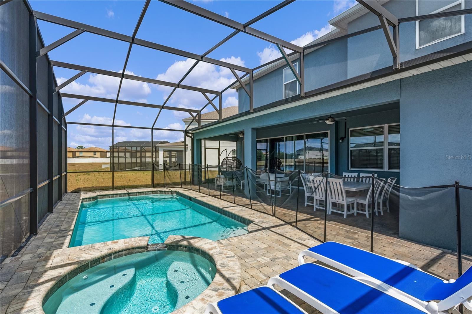 SOLARA RESIDENCE VACATION VILLAS REP - Residential