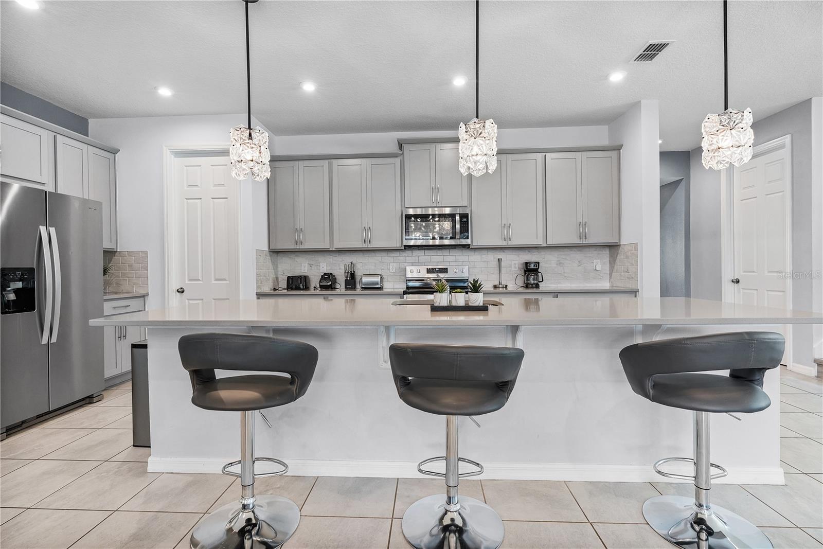 SOLARA RESIDENCE VACATION VILLAS REP - Residential