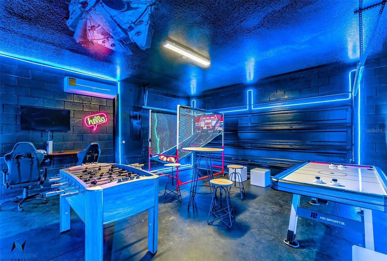 SOLARA RESIDENCE VACATION VILLAS REP - Residential