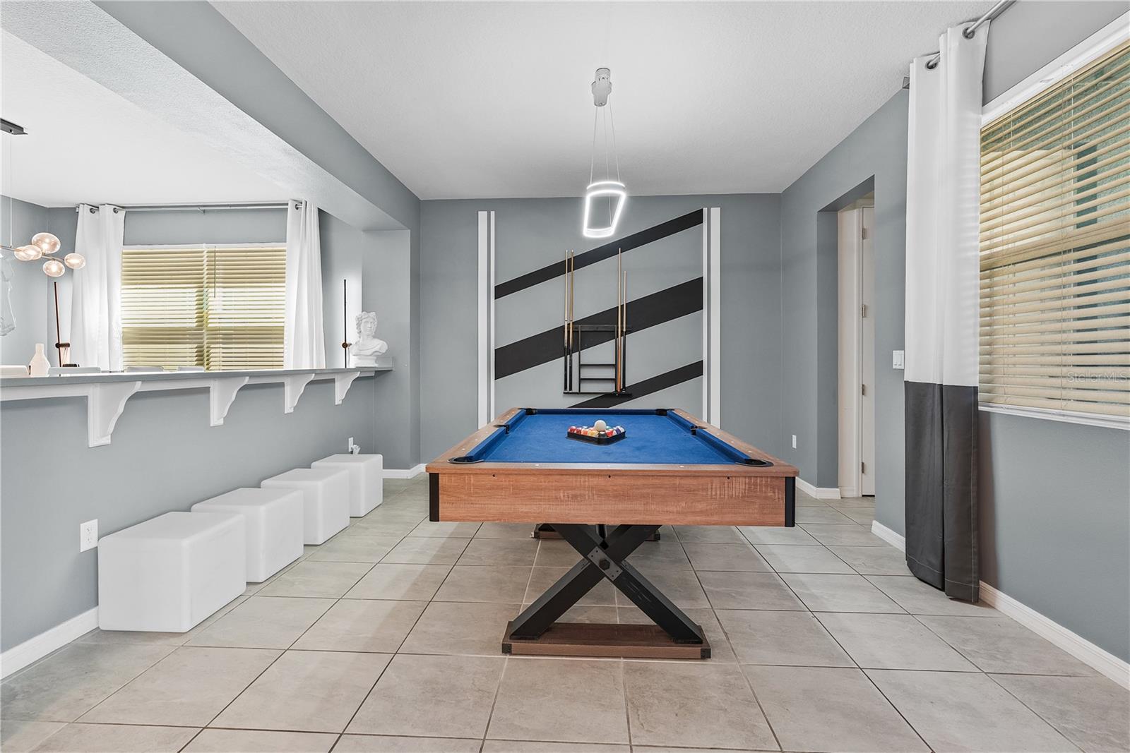 SOLARA RESIDENCE VACATION VILLAS REP - Residential