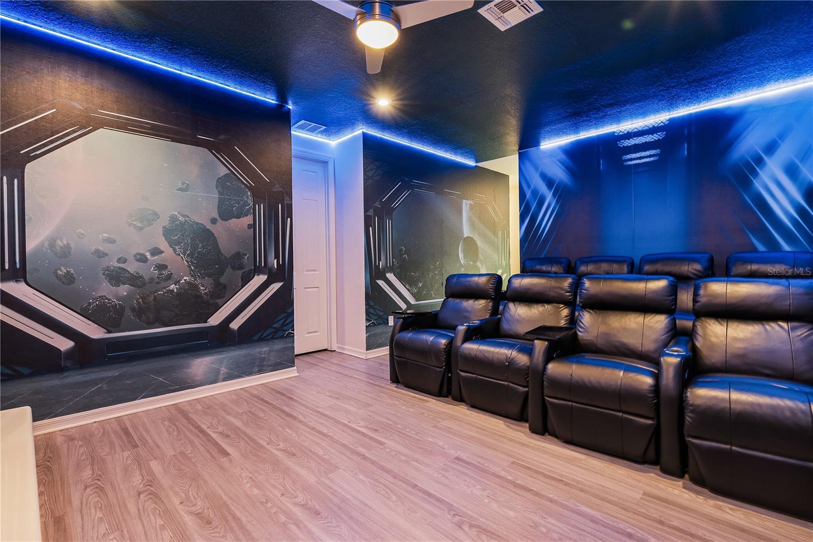 SOLARA RESIDENCE VACATION VILLAS REP - Residential