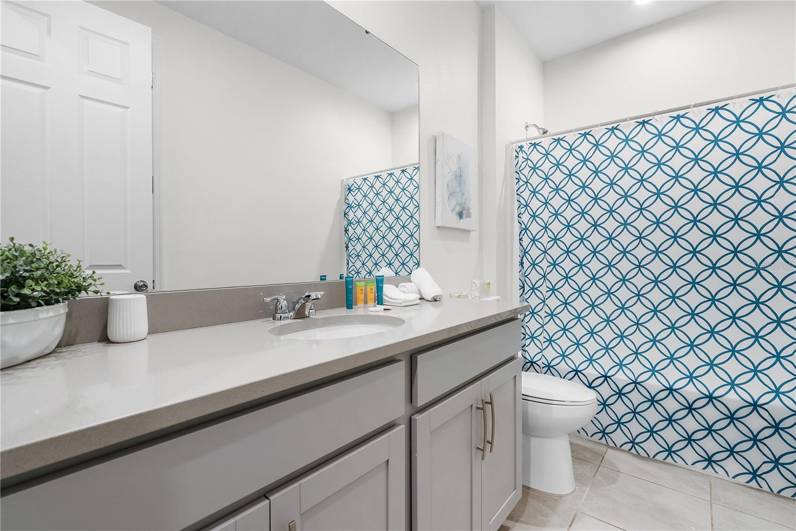 SOLARA RESIDENCE VACATION VILLAS REP - Residential