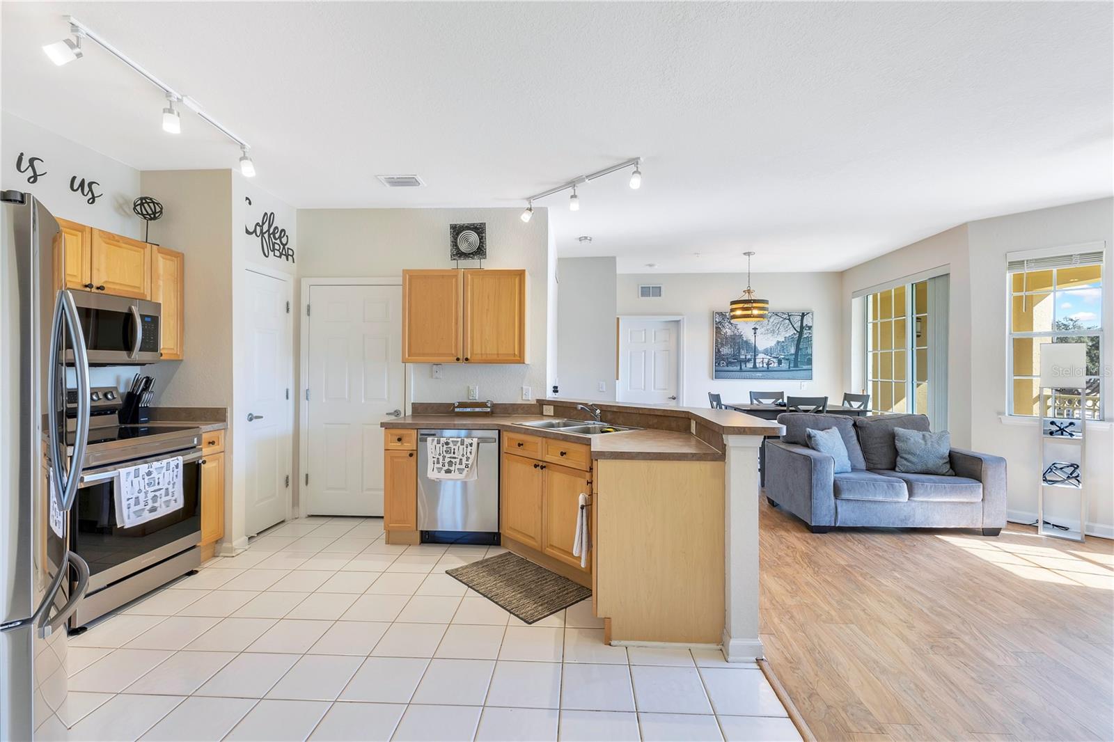 TERRACE RIDGE AT TOWN CENTER EAST CONDO - Residential