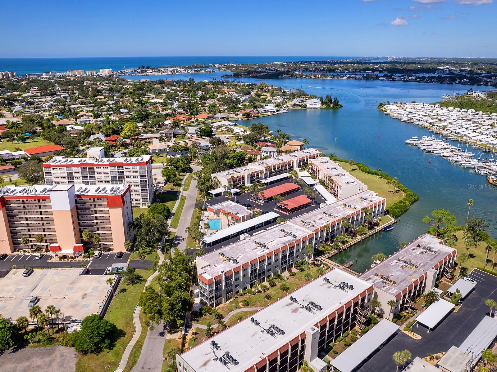 BELLA COSTA II - Residential