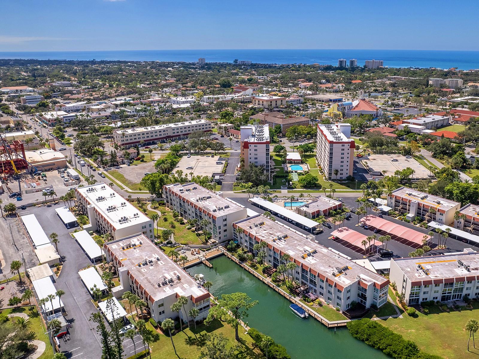 BELLA COSTA II - Residential