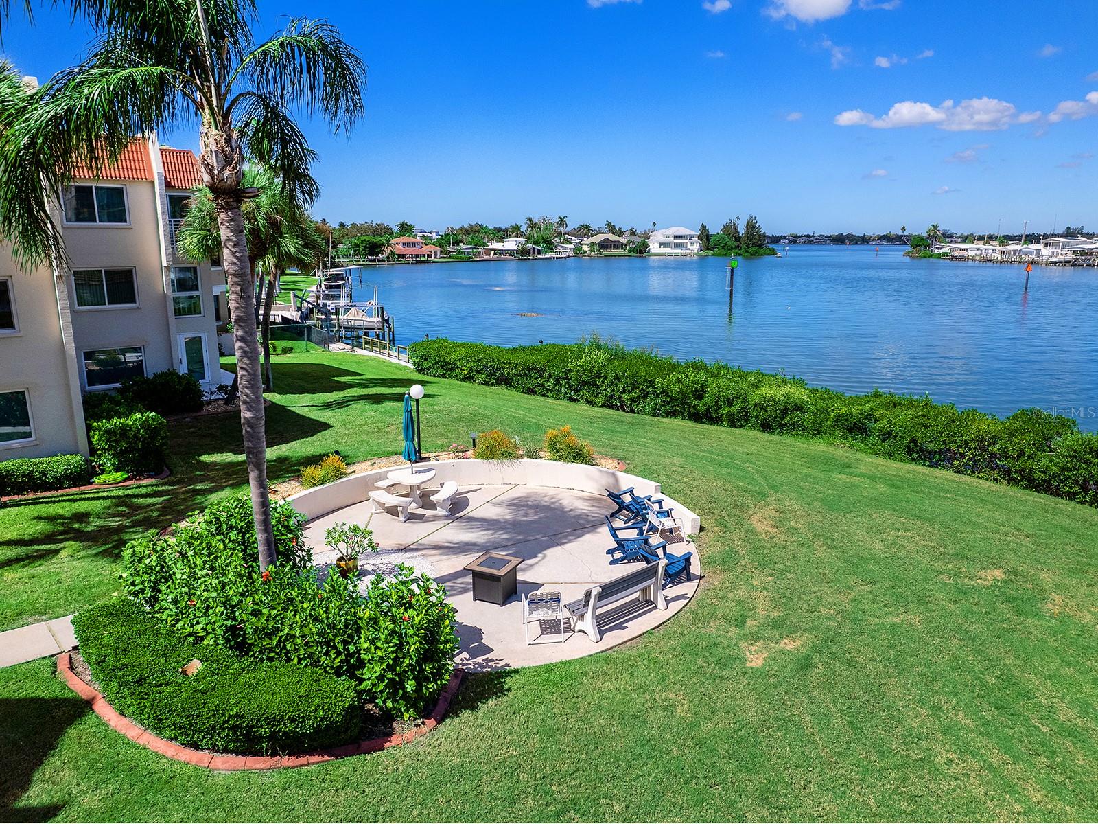 BELLA COSTA II - Residential