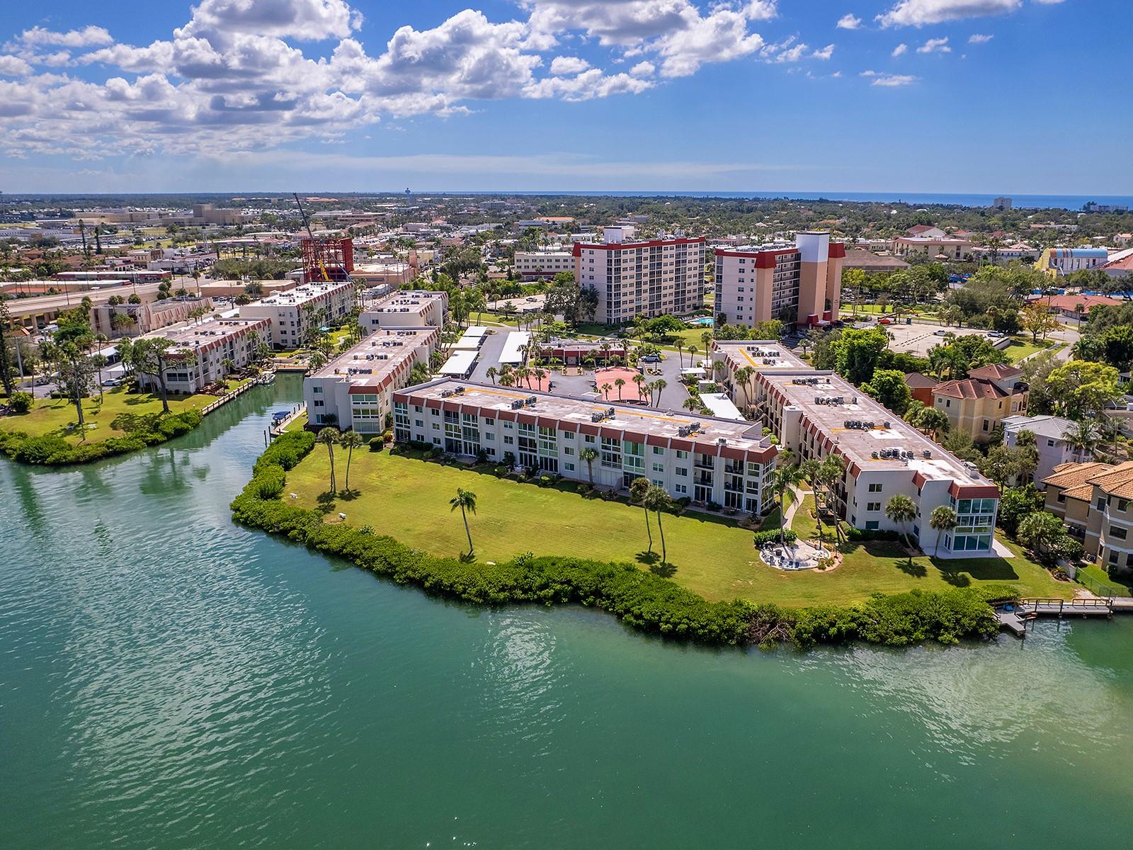 BELLA COSTA II - Residential