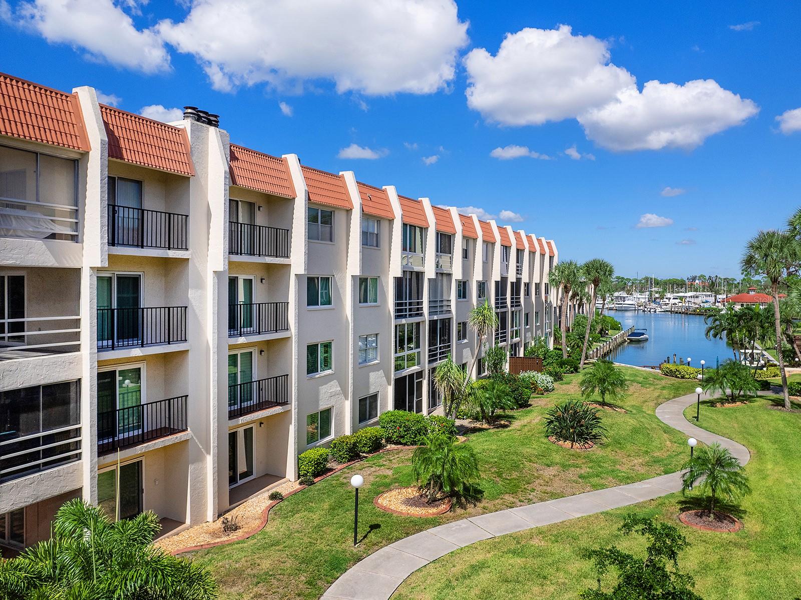 BELLA COSTA II - Residential